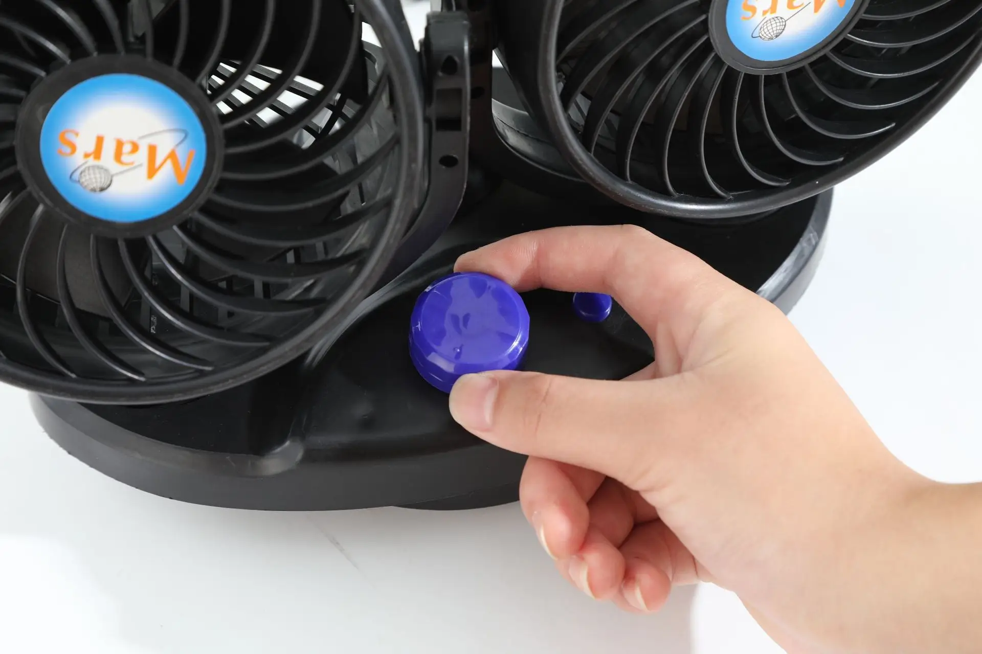 Araç Araba Otomobil 2 li Vantilatör Fan Pervane Soğutucu 12V X816 Araç Araba Otomobil 2 li Vantilatör Fan Pervane Soğutucu 12V X816
